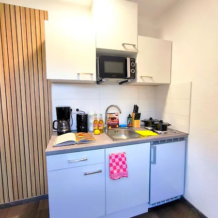 Διαμέρισμα Schwert S21 Free Parking & Wifi